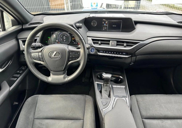 Lexus UX cena 114900 przebieg: 51534, rok produkcji 2020 z Sępólno Krajeńskie małe 172